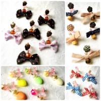 キッズアクセサリー、コサージュ、ブローチなど、自然や動植物をモチーフに、身に付けてワクワクできる作品を心がけています。「お洒落は楽しい!」・・・そんな気持ちをみつけてください。